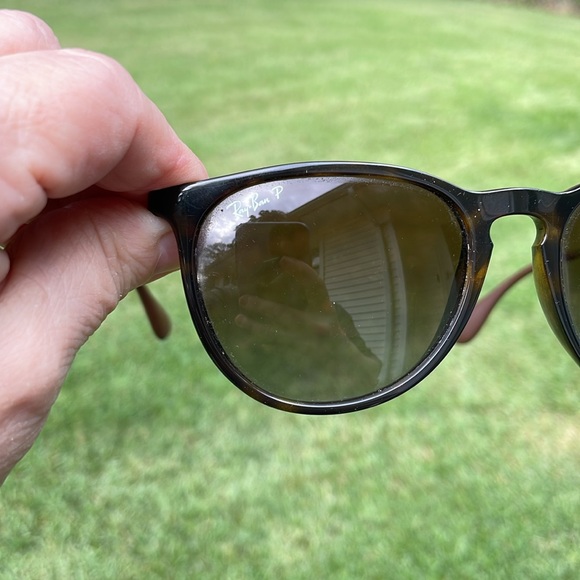 Ray-Ban RB4171 Erika Polarized 710/T5 With Case - Picture 7 of 10